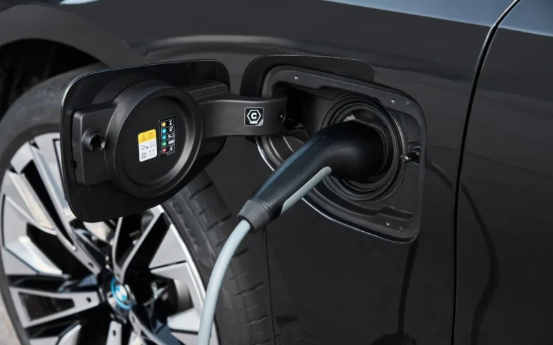 BYD King GS é o carro híbrido plug-in mais econômico do Brasil em 2026