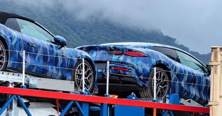 Denza Z com 1.604 cv chega ao Brasil em versão cupê e conversível com recarga rápida