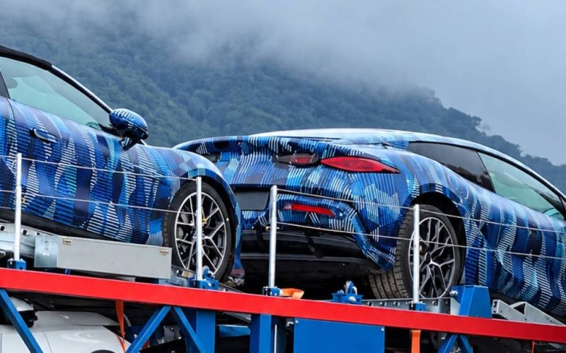 Denza Z com 1.604 cv chega ao Brasil em versão cupê e conversível com recarga rápida