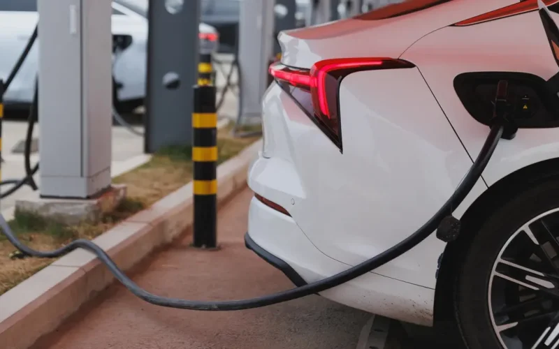 Fortaleza lidera Nordeste em número de postos de recarga para elétricos com 498 unidades