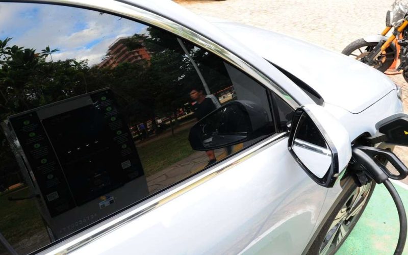 Ministério de Minas e Energia consulta público sobre recarga de veículos elétricos