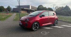 Renault Twingo E-Tech: a resposta da marca aos hatches elétricos chineses