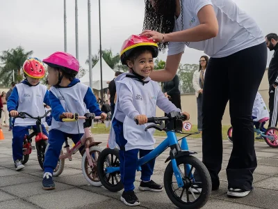 Aromeiazero celebra 15 anos de impacto social e mobilidade sustentável