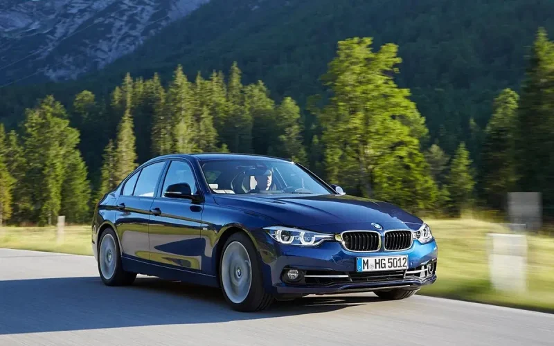 BMW 320i 2016: 10 informações essenciais sobre o sedã mais vendido da marca no Brasil