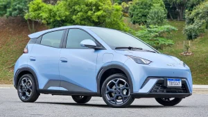 BYD Dolphin Mini é o primeiro elétrico no pódio de vendas do Brasil