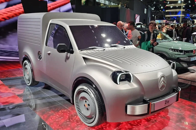 Citroën apresenta conceito elétrico do icônico furgão 2 CV Fourgonnette na França