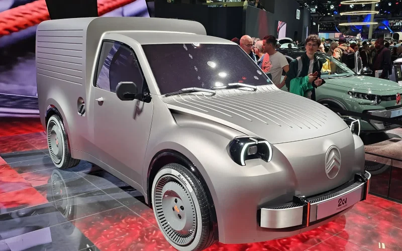 Citroën apresenta conceito elétrico do icônico furgão 2 CV Fourgonnette na França