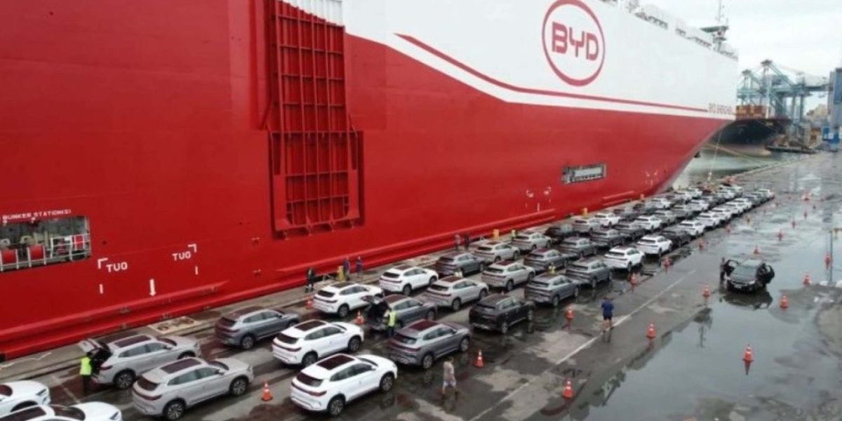 Queda de 18,1% nas vendas de elétricos no Brasil devido à falta de navios