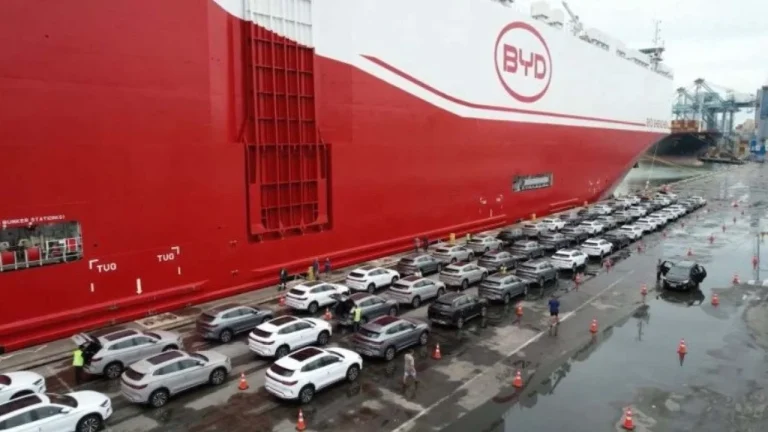 Queda de 18,1% nas vendas de elétricos no Brasil devido à falta de navios