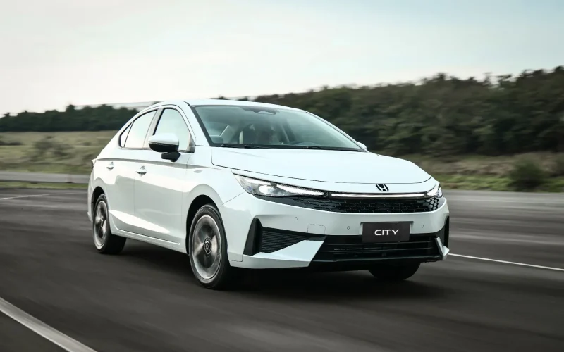 Honda City 2027 traz design renovado e versão esportiva Hatchback RS