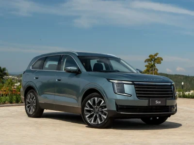 Jetour S08: SUV familiar híbrido de 7 lugares com geladeira e potente motor