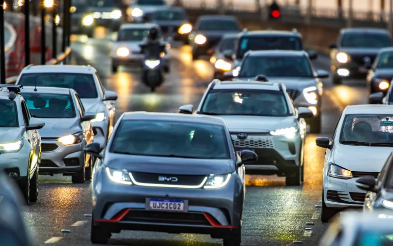 Suspeita de Fraude em Registro de Carros Elétricos na Divisa de Brasília