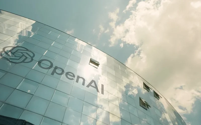 OpenAI inicia testes de anúncios visuais durante a geração de imagens no ChatGPT